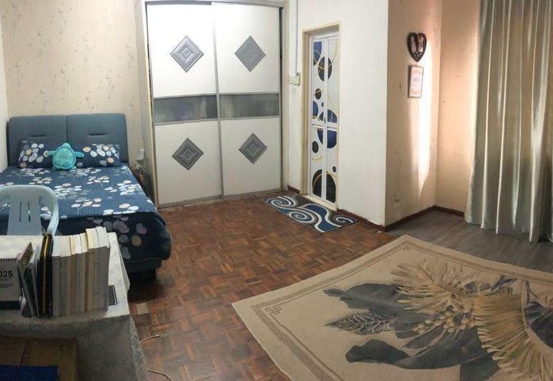 Seksyen 6 @ Bandar Bukit Mahkota