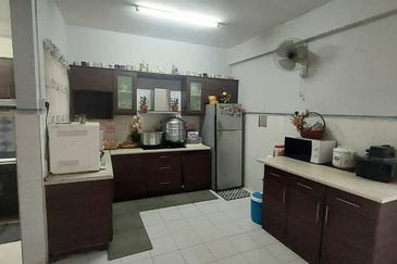 Seksyen 6 @ Bandar Bukit Mahkota