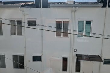 LAMAN SENDAYAN (PRESINT 2)