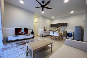 Henna Residence @ The Quartz