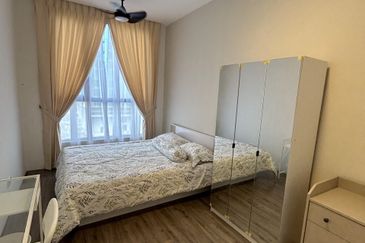 Henna Residence @ The Quartz