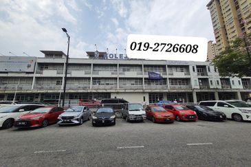 Ampang 2Adj 3sty shop for sale ROI 6%