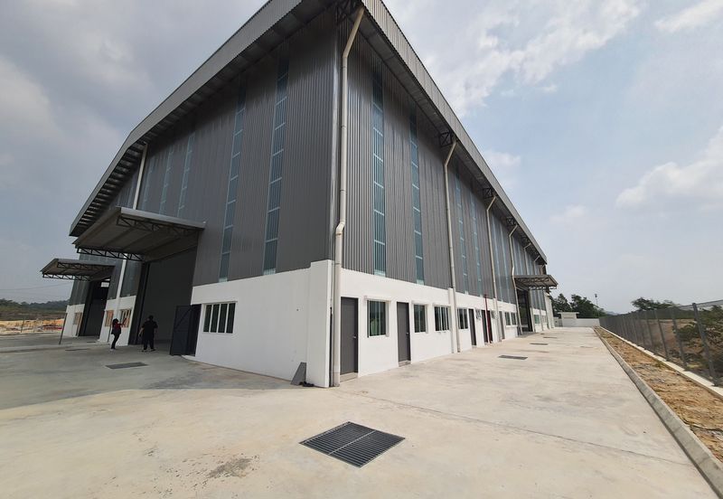 Rawang Bukit Beruntung New Semi-d Factory For Sale less than RM400psf