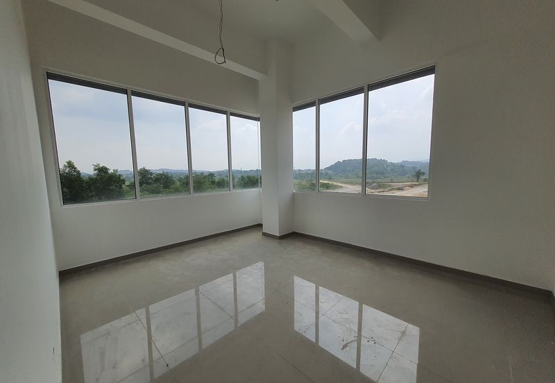 Rawang Bukit Beruntung New Semi-d Factory For Sale less than RM400psf