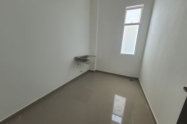 Rawang Bukit Beruntung New Semi-d Factory For Sale less than RM400psf