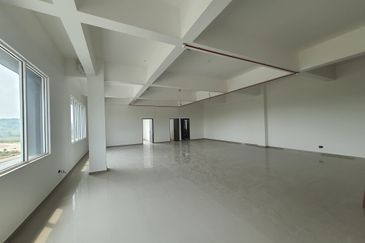 Rawang Bukit Beruntung New Semi-d Factory For Sale less than RM400psf