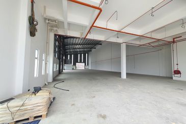 Rawang Bukit Beruntung New Semi-d/Detached Factory For Sale below RM400psf