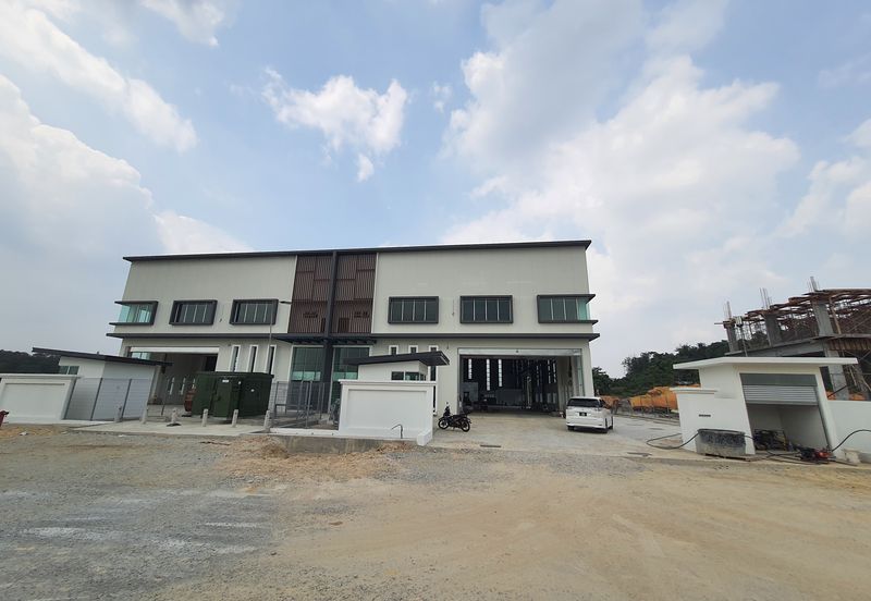 Rawang Bukit Beruntung New Semi-d/Detached Factory For Sale below RM400psf
