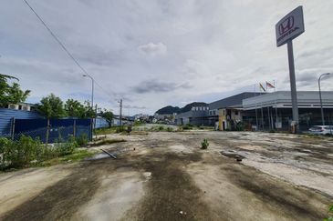 Selayang facing Jalan Kuching 1.9ac commercial potential land to let