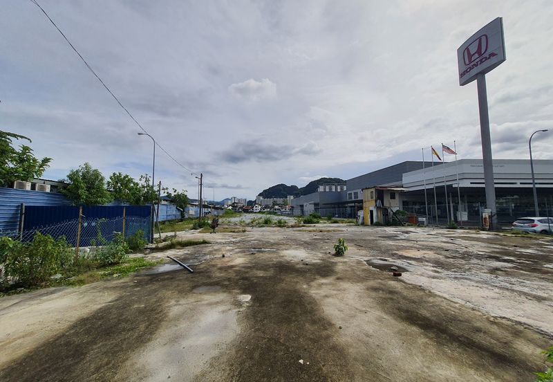 Selayang facing Jalan Kuching 1.9ac commercial potential land to let