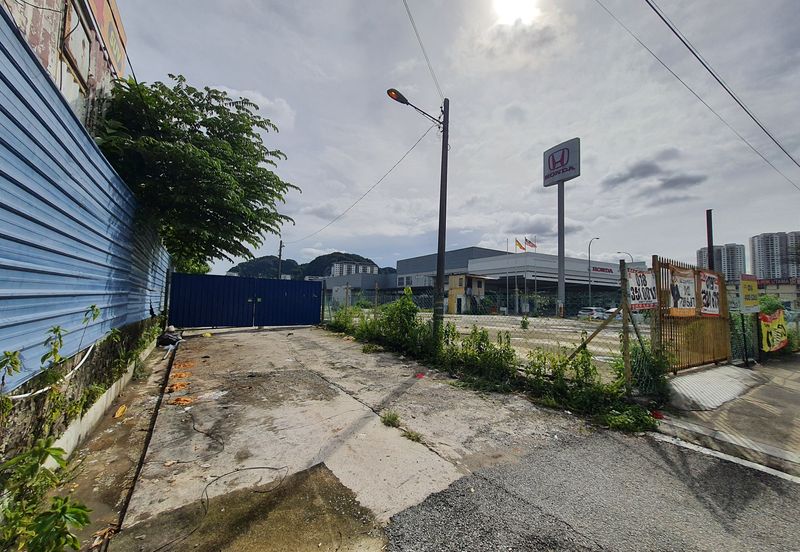 Selayang facing Jalan Kuching 1.9ac commercial potential land to let