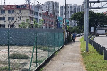 Selayang facing Jalan Kuching 1.9ac commercial potential land to let