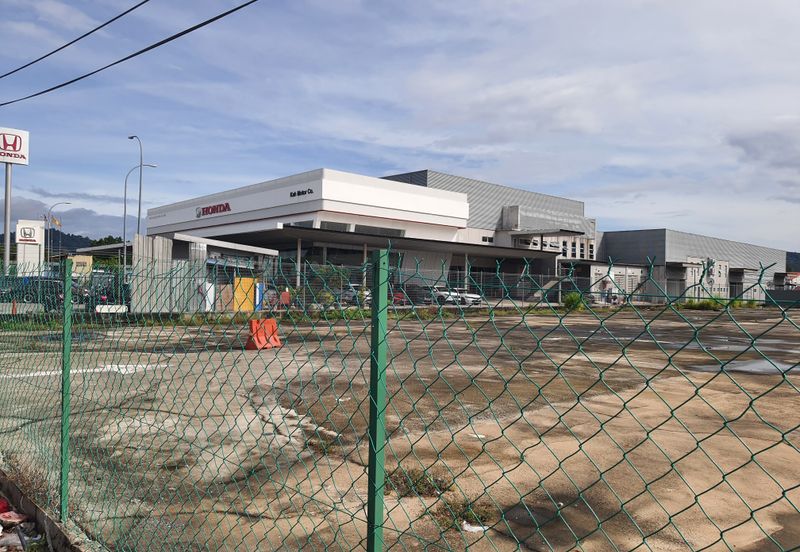 Selayang facing Jalan Kuching 1.9ac commercial potential land to let