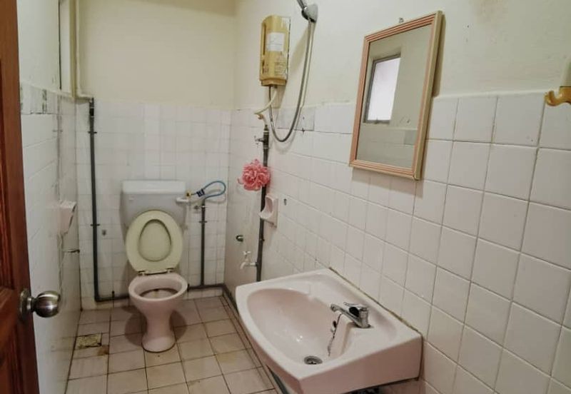 Teratai Mewah Condominium