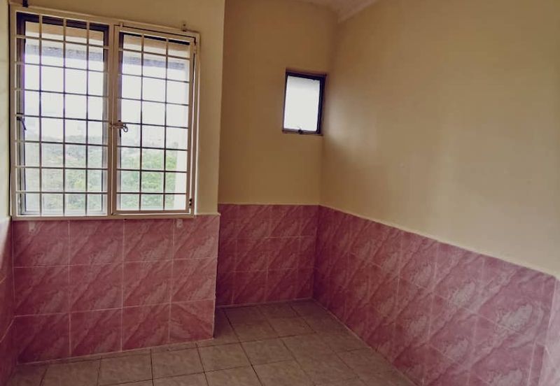 Teratai Mewah Condominium