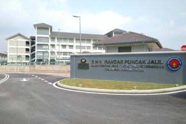 Persiaran Puncak Jalil 