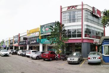 Persiaran Puncak Jalil 