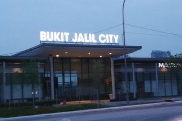 Persiaran Puncak Jalil 