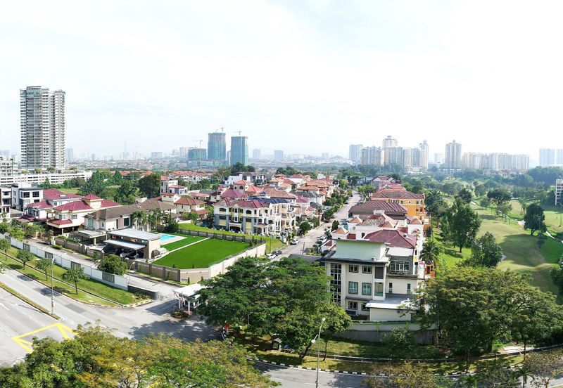 Anjung Hijau (Greenfield Apartment)