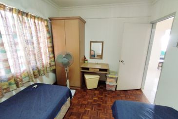 Anjung Hijau (Greenfield Apartment)