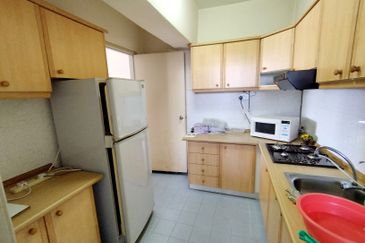 Anjung Hijau (Greenfield Apartment)