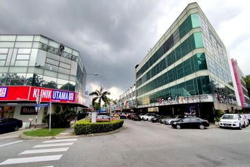 The Trillium @Lake Fields