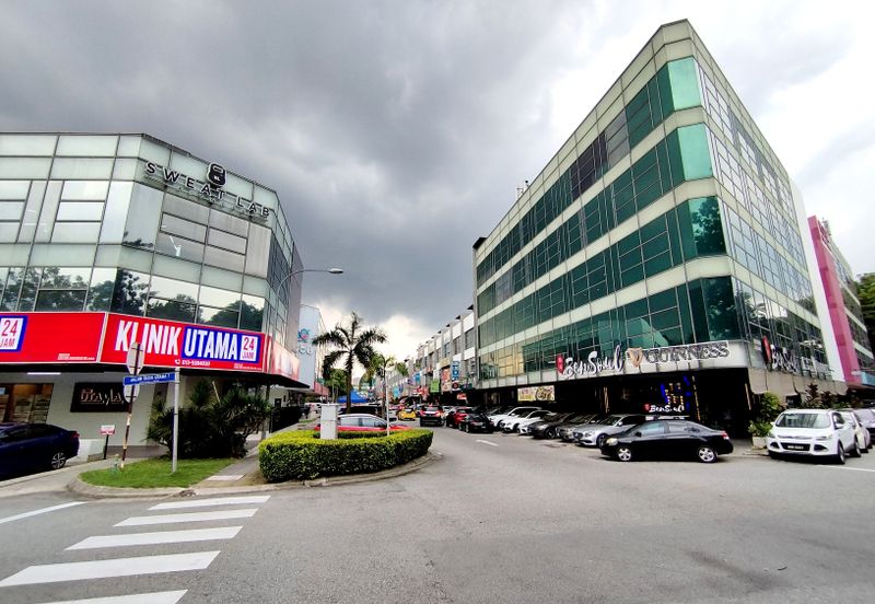 The Trillium @Lake Fields