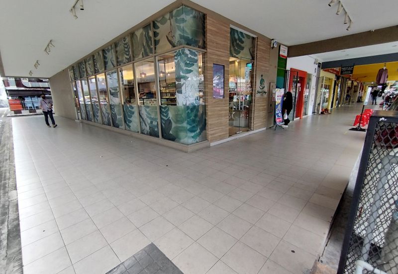 The Trillium @Lake Fields