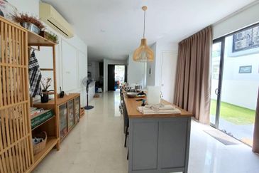 The Grove @ Lake Fields