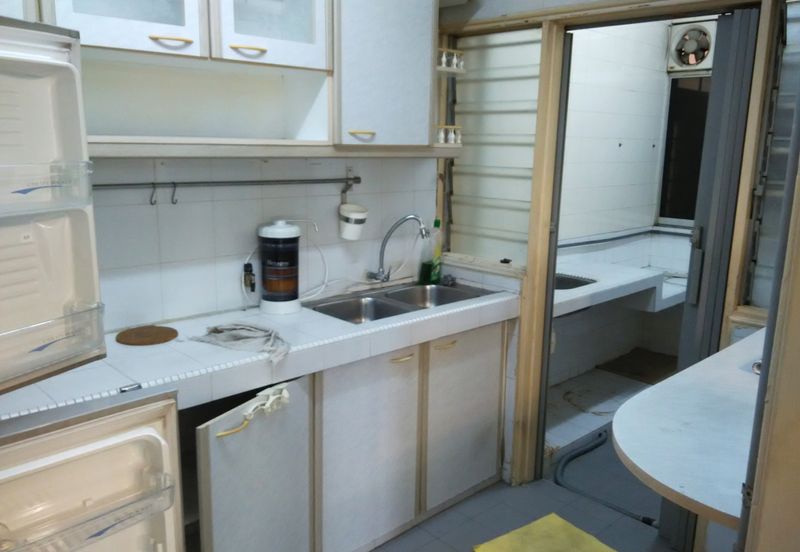 De Tropicana Condominium