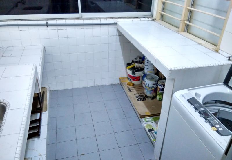 De Tropicana Condominium