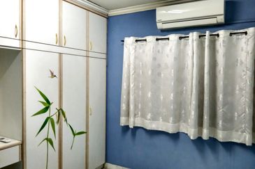 De Tropicana Condominium