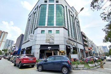 De Tropicana Condominium