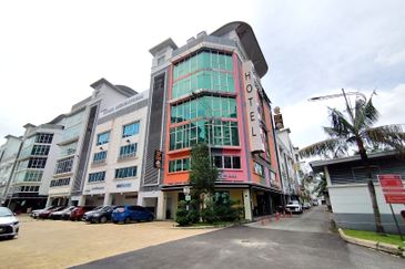 Parklane Commercial Hub