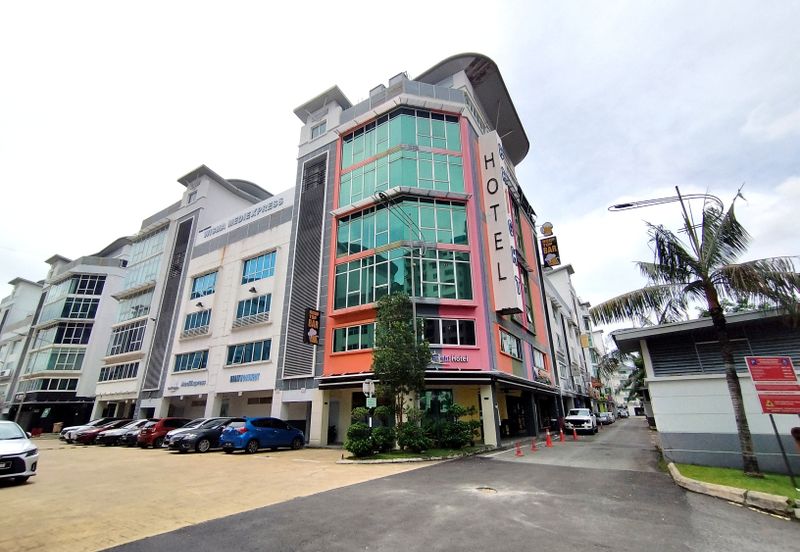 Parklane Commercial Hub