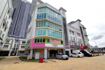 Parklane Commercial Hub