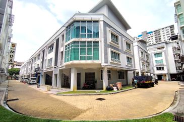 Parklane Commercial Hub