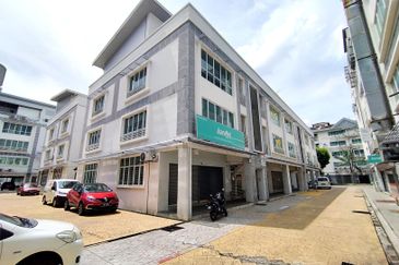 Parklane Commercial Hub