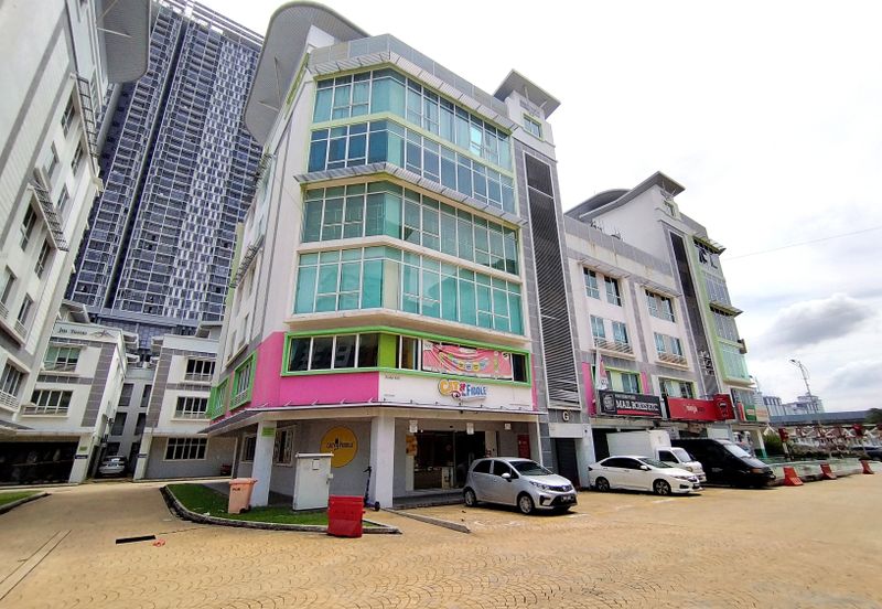 Parklane Commercial Hub