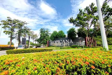 Parkfield Residences, Tropicana Heights