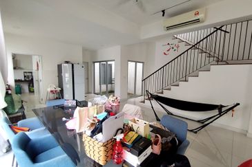 Parkfield Residences, Tropicana Heights