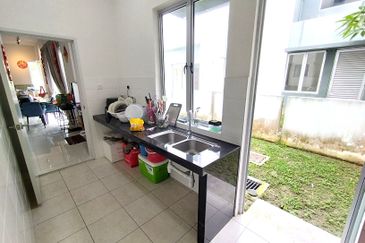 Parkfield Residences, Tropicana Heights