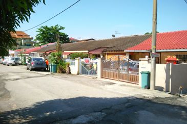 Happy Garden (Taman Gembira)