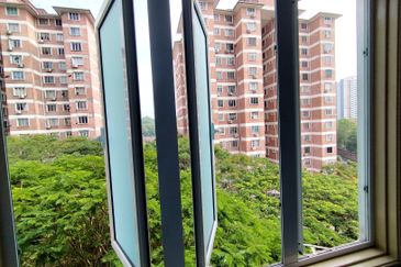 Cheras, Bandar Sungai Long, Garden Park, 3R2B Condo W/Lift NonBumi, bandar mahkota cheras, green acre park, flora green, forest green, evergreen park,