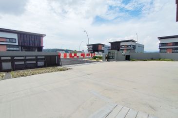 Elmina Business Park