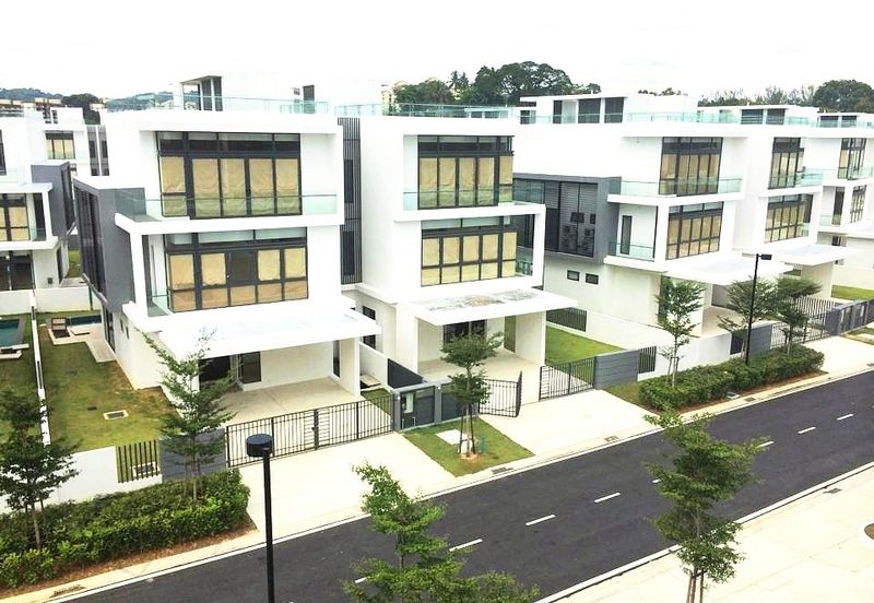 The Grove @ Lake Fields