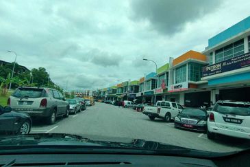 PUSAT PERNIAGAAN SENAWANG JAYA 3