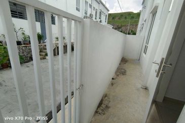 Damaris @ Ara Sendayan