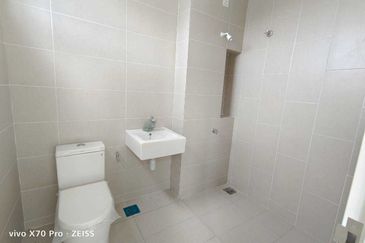 Damaris @ Ara Sendayan