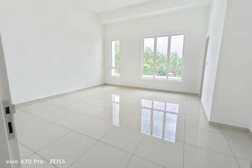 Damaris @ Ara Sendayan